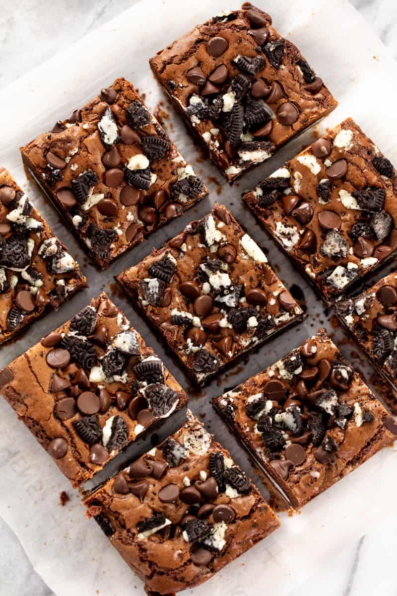 Bird's eye view of Slutty Brownies cut into squares.