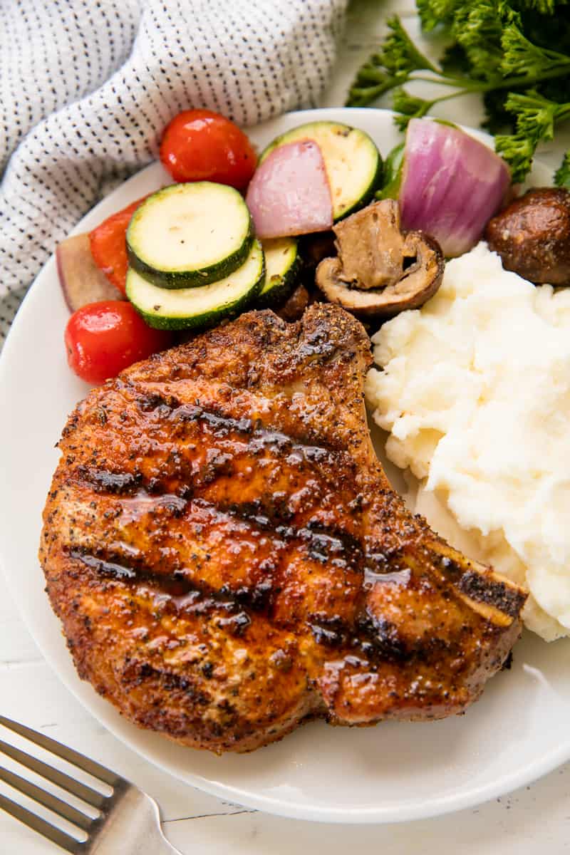 Perfect Grilled Pork Chops - thestayathomechef.com