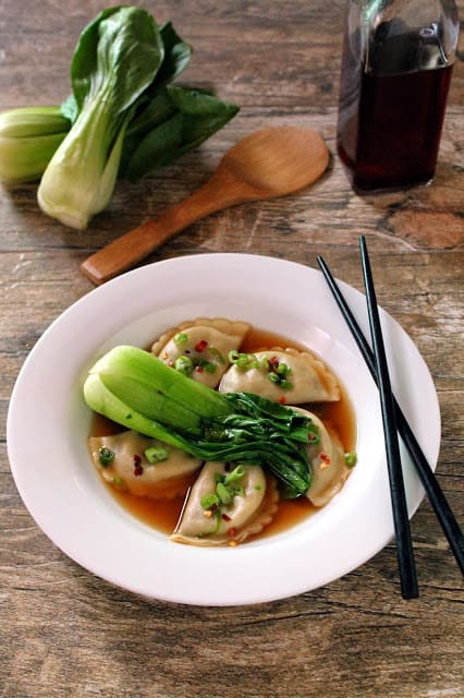 Korean Mandu Dumpling Soup – A 10 minute meal!