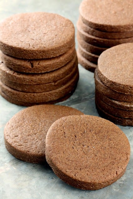 Soft and chewy sugar cookies with a sweet twist: they are made with Nutella! Nutella sugar cookies put a chocolatey hazelnut twist on the classic cookie.