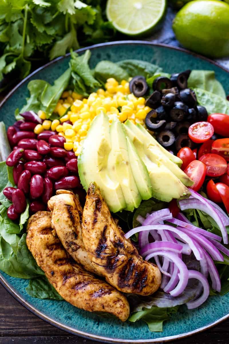 All the flavors of tacos in a healthy salad with a tasty cilantro Healthy Taco Salad with Cilantro-Lime Vinaigrette