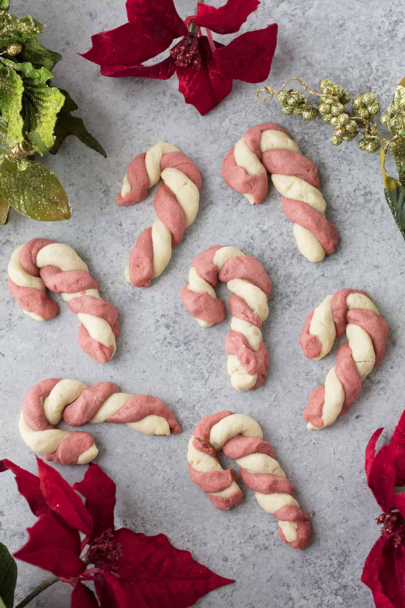 Get in the Christmas spirit with these adorable Cinnamon Candy Cane Cookies Cinnamon Candy Cane Cookies