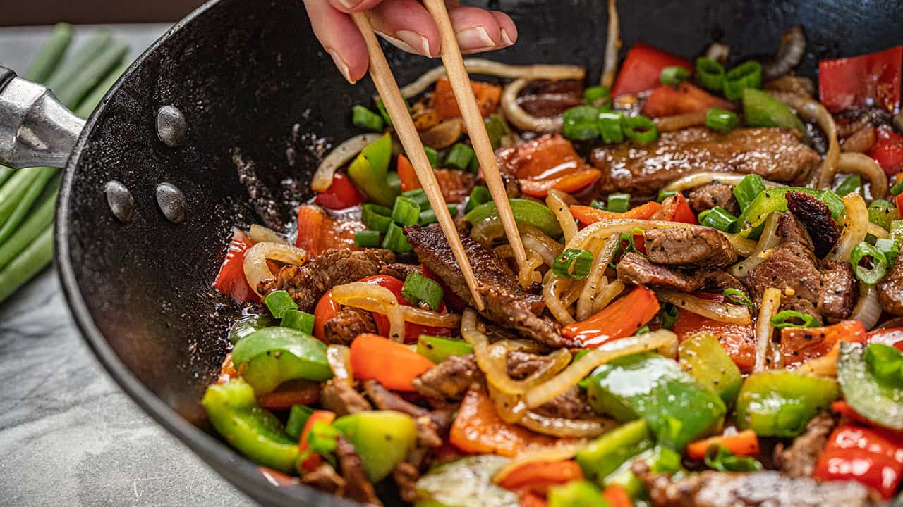 easy-chinese-pepper-steak-1-thestayathomechef