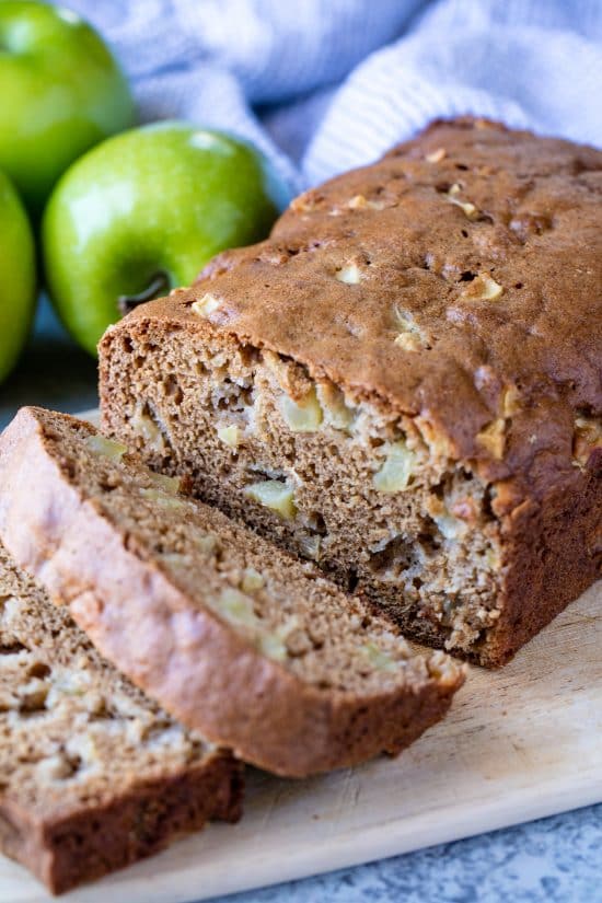 moist cinnamon apple bread