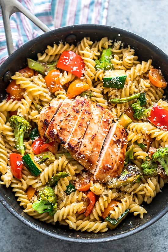 Easy Chicken Pasta Primavera 