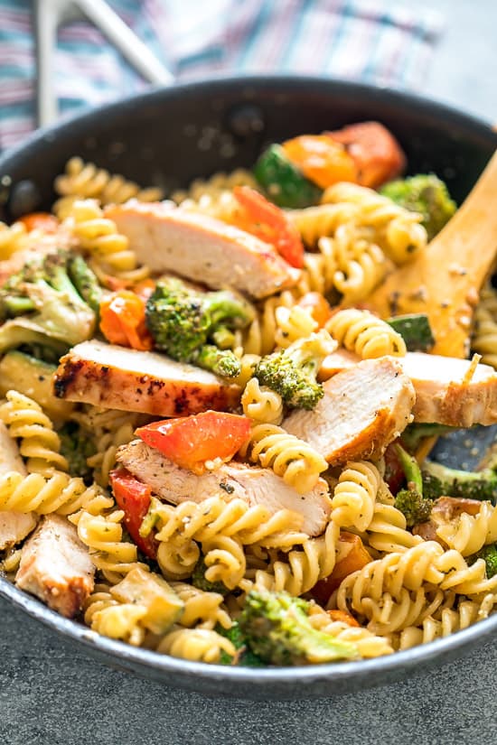 Easy Chicken Pasta Primavera - Cafe Delites