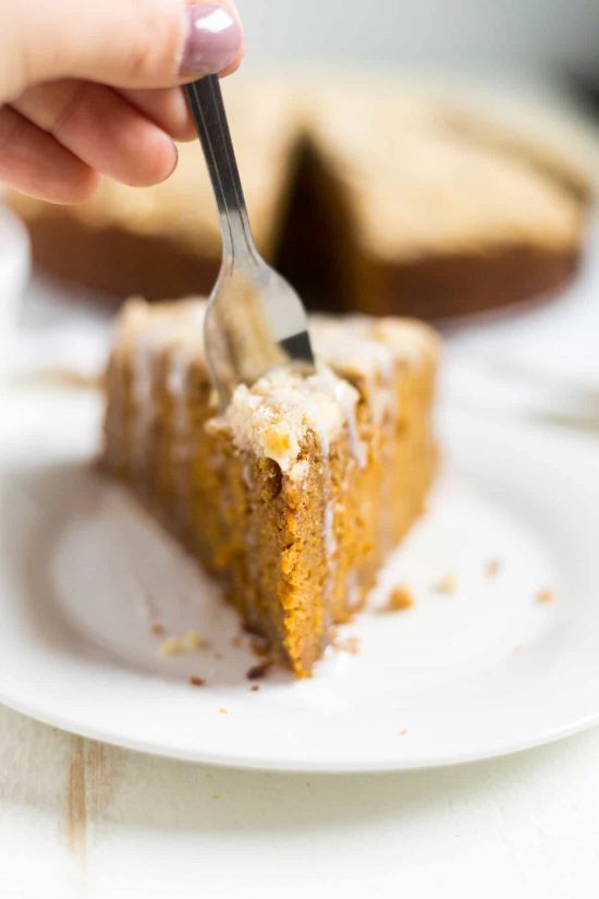 If you're looking for a Thanksgiving morning recipe look no further! This festive pumpkin gingerbread coffee cake is made with pumpkin pure, pumpkin pie spice and molasses and topped with a layer of cinnamon streusel topping. It's easy to make an your family will love it!