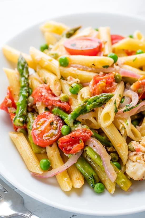 This Pasta Primavera is full of spring vegetables for a light and fresh pasta that you can Pasta Primavera