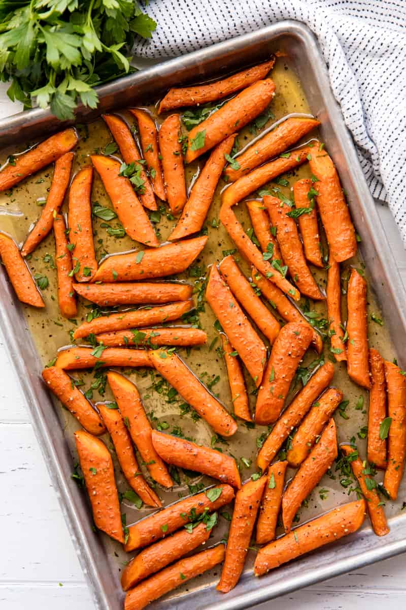 Honey Roasted Carrots 1 - thestayathomechef.com
