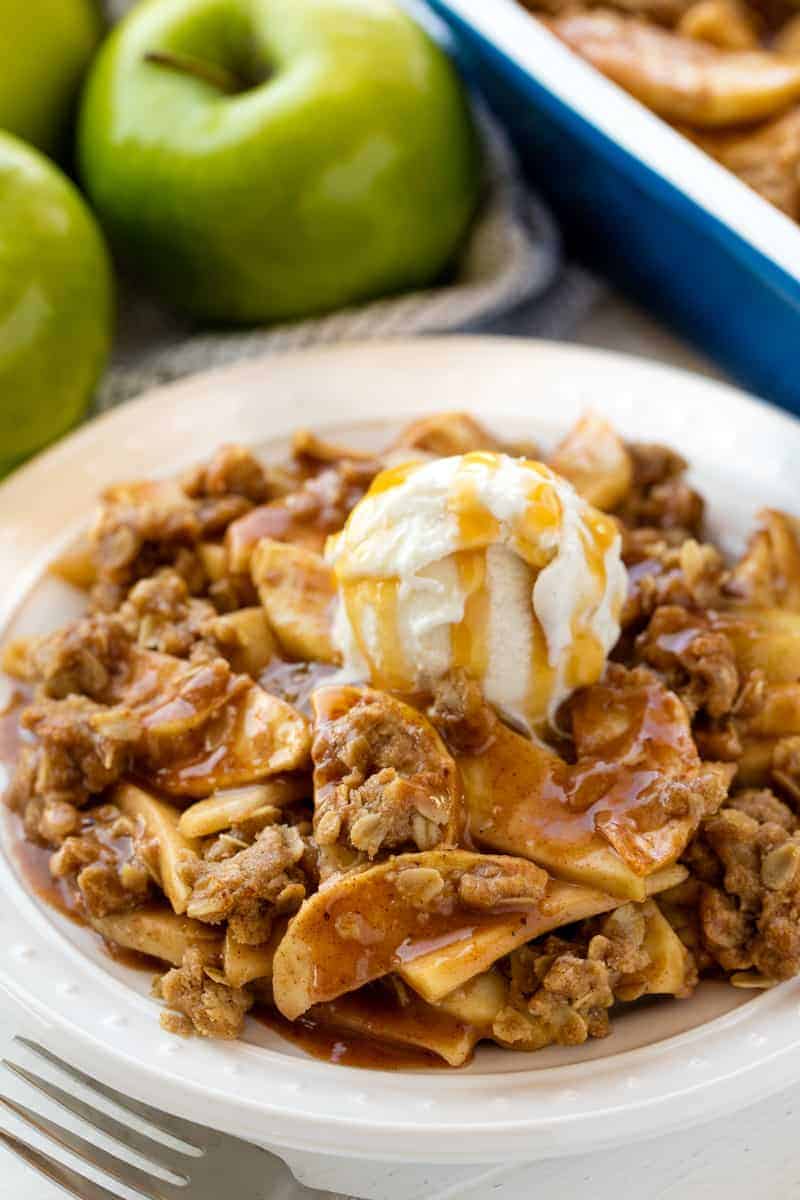 The Best Ever Apple Crisp has a juicy caramel filling and topped with the perfect blend of Best Ever Apple Crisp