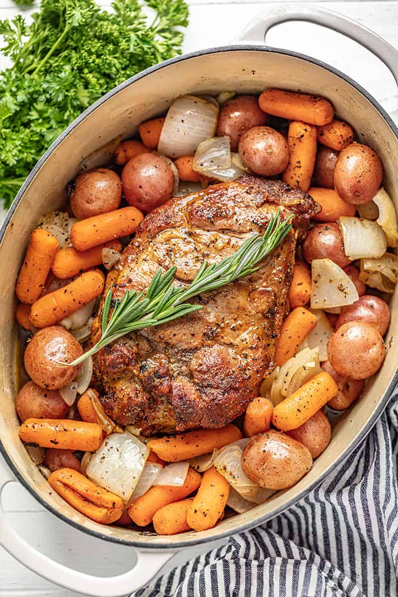 Featured image of post Bone In Pork Roast Recipes Oven - Hey lovely&#039;s pork loin roast is what&#039;s up for tonight.