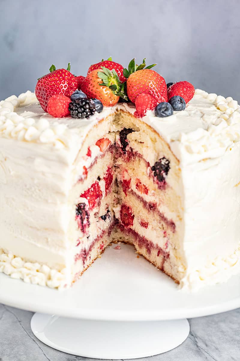 Fresh Berry Chantilly Cake