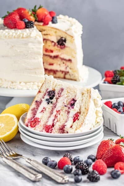 Fresh Berry Chantilly Cake