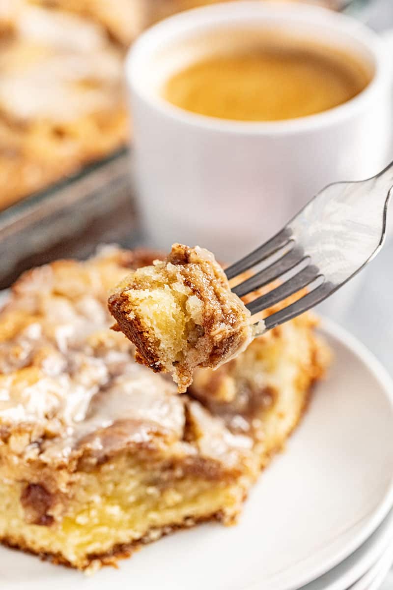 cinnamon roll swirl coffee cake.