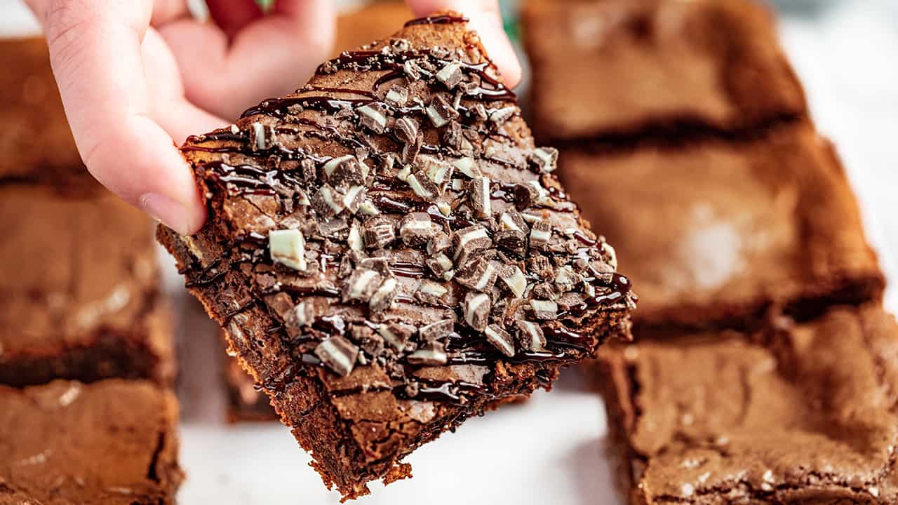 https://thestayathomechef.com/wp-content/uploads/2020/12/Andes-Mint-Brownies-4.jpg