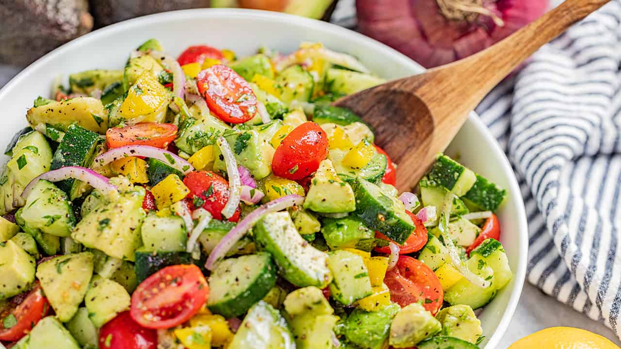 Tomato Avocado Salad - thestayathomechef.com