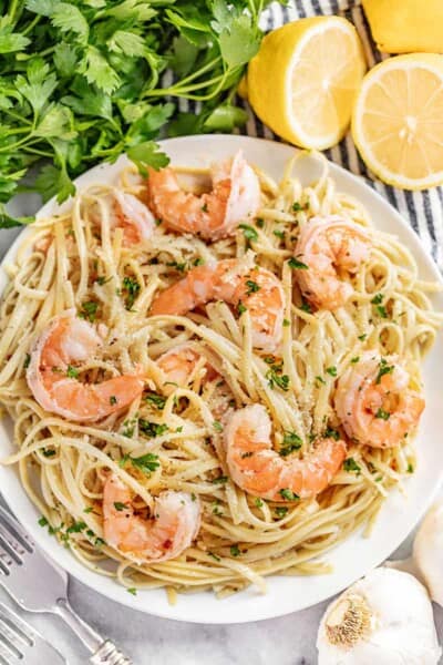 15 Minute Shrimp Scampi Pasta - The Stay At Home Chef