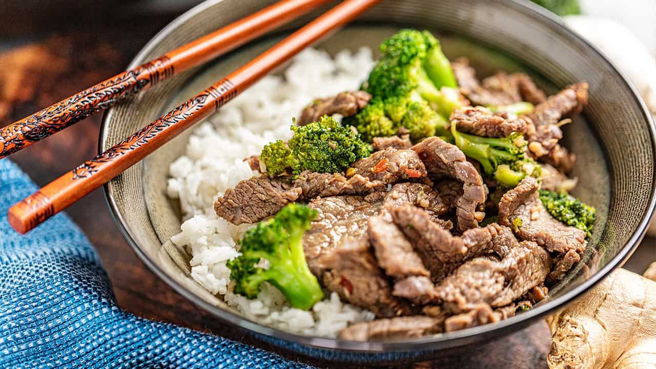 Takeout Style Beef And Broccoli - Thestayathomechef.com