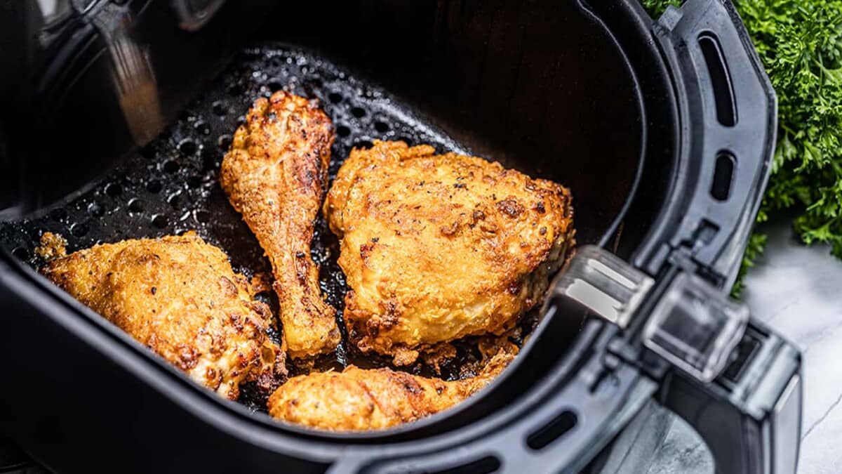 https://thestayathomechef.com/wp-content/uploads/2021/11/Crispy-Air-Fryer-Fried-Chicken-1-1200x675.jpg