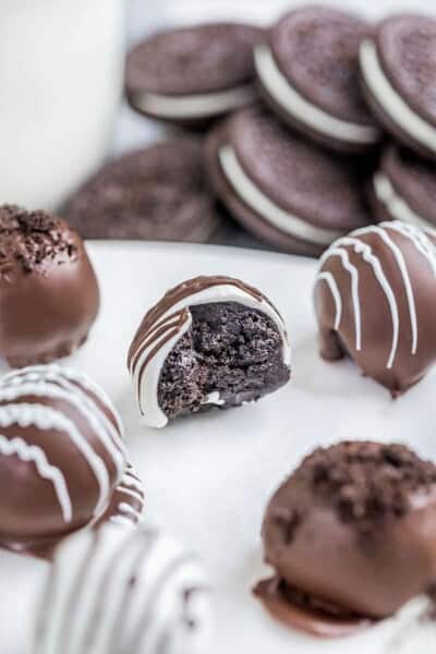 Easy Oreo Truffles - The Stay At Home Chef