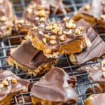 Toffee on top of a cooling rack.