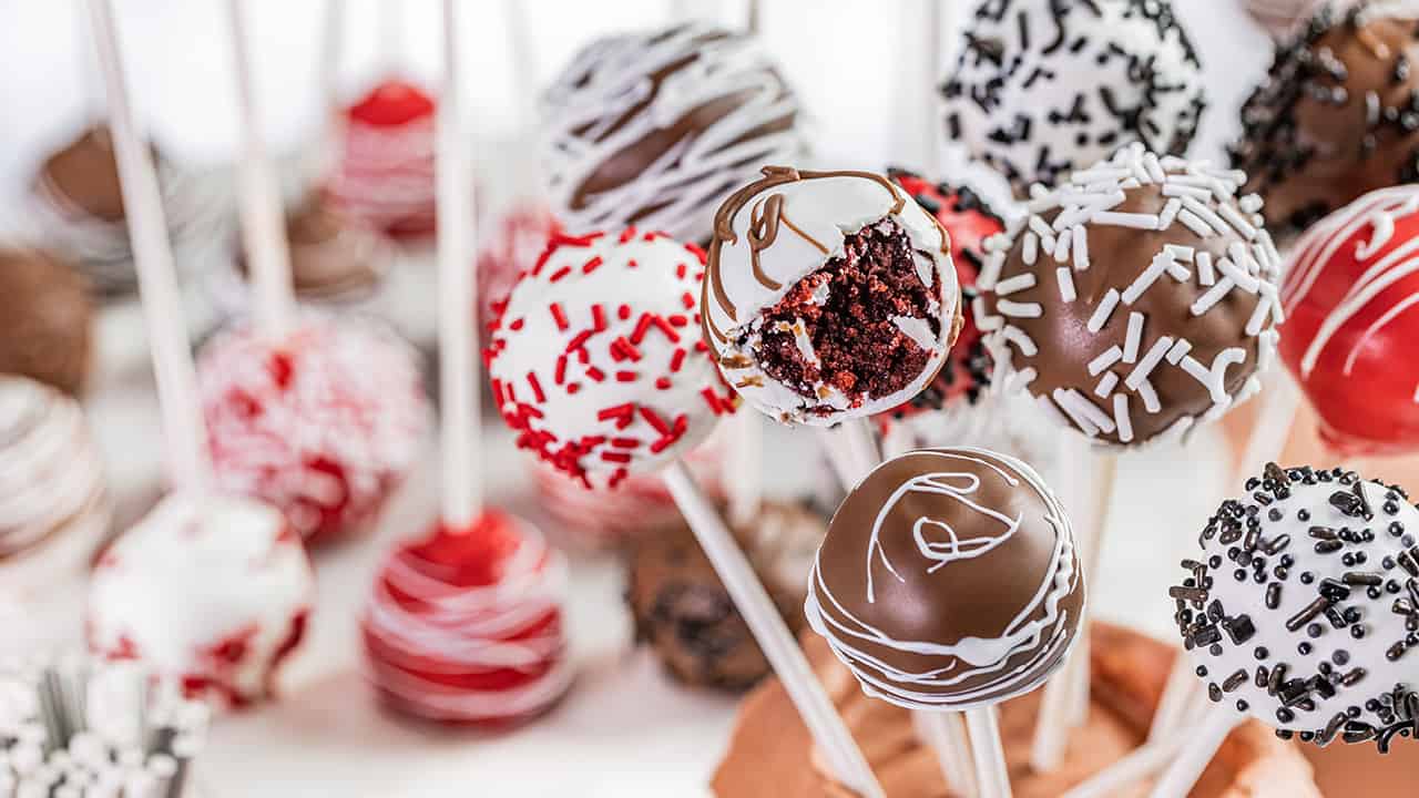 The Ultimate Guide to Cake Pops