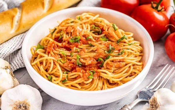A bowl of pasta Pomodoro.