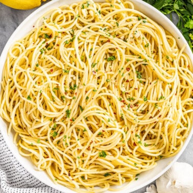 cropped-Super-Easy-Olive-Oil-Pasta-5.jpg