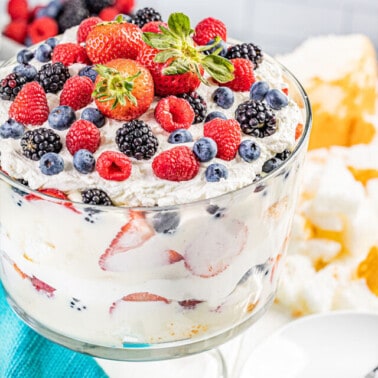 cropped-Creamy-Berry-Trifle-10.jpg