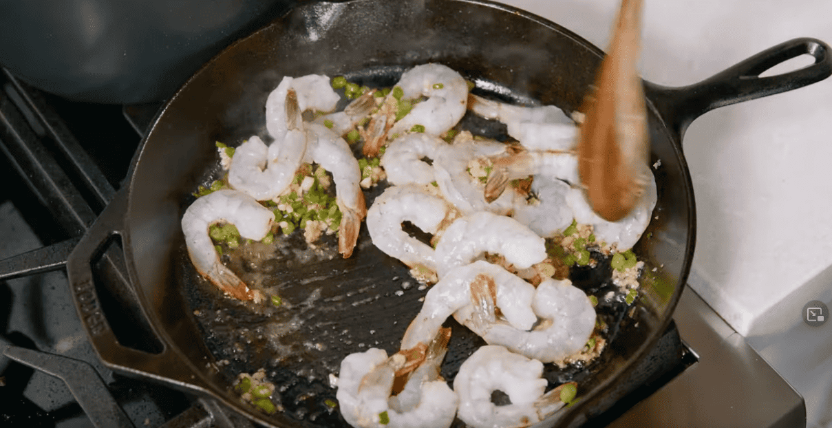 shrimp and grits cook shrimp