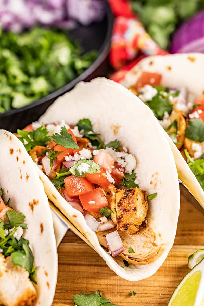 https://thestayathomechef.com/wp-content/uploads/2022/05/Easy-Weeknight-Chicken-Tacos-5.jpg