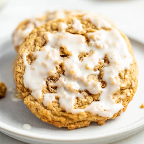 Iced Oatmeal Cookies - thestayathomechef.com