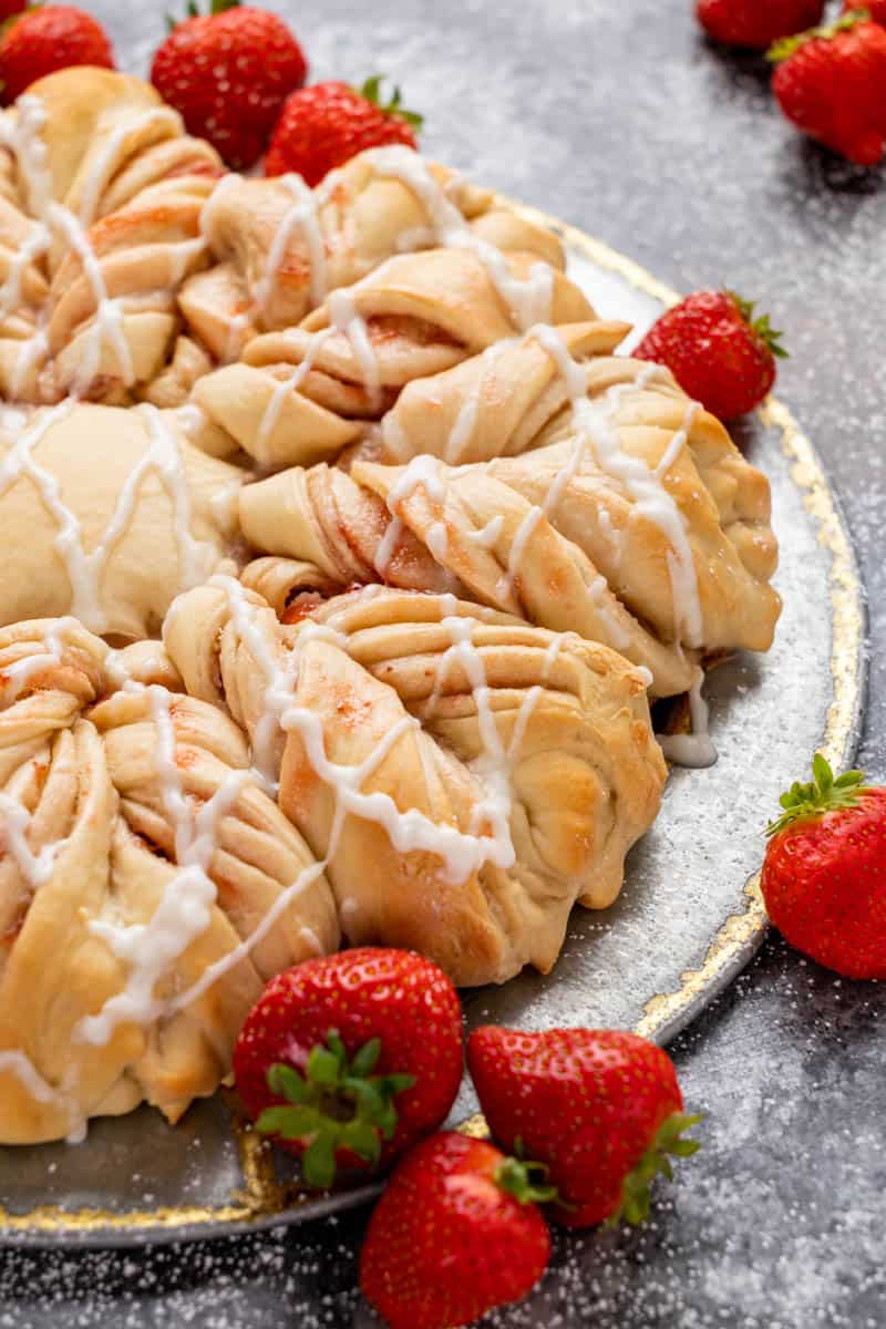 Strawberry Cream Cheese Star Bread com - 91