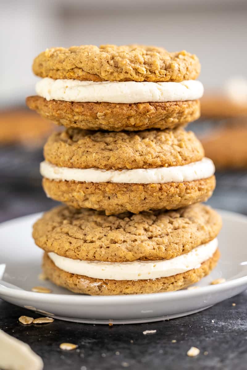 Homemade Spiced Oatmeal Creme Pie Story - White Kitchen Red Wine