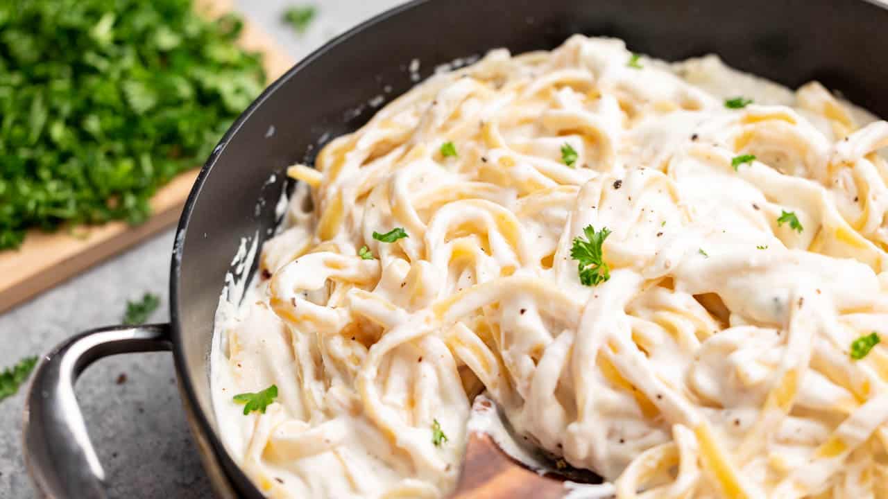 Fettuccine Alfredo – The Stay At Home Chef