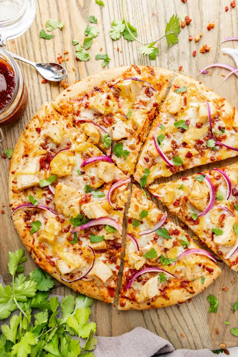 Overhead view of a bbq chicken pizza.