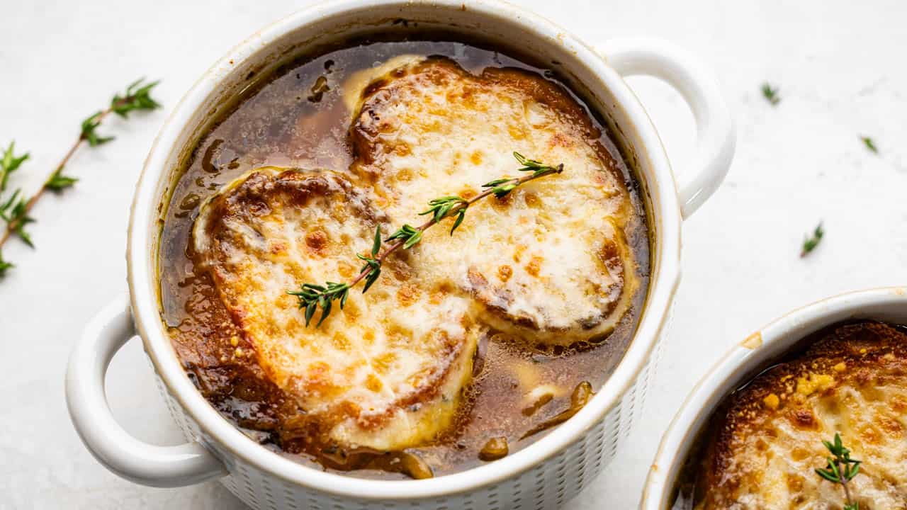 French Onion Soup Recipe | The Stay At Home Chef - Karinokada