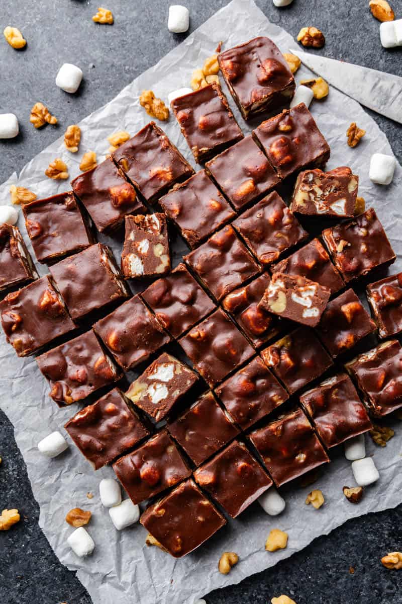 An overhead view of a batch of fantasy fudge that has just been cut into pieces.