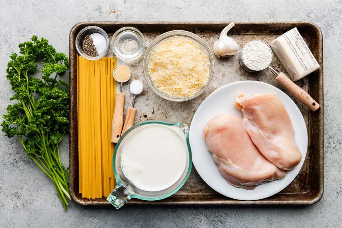 Chicken alfredo ingredients.