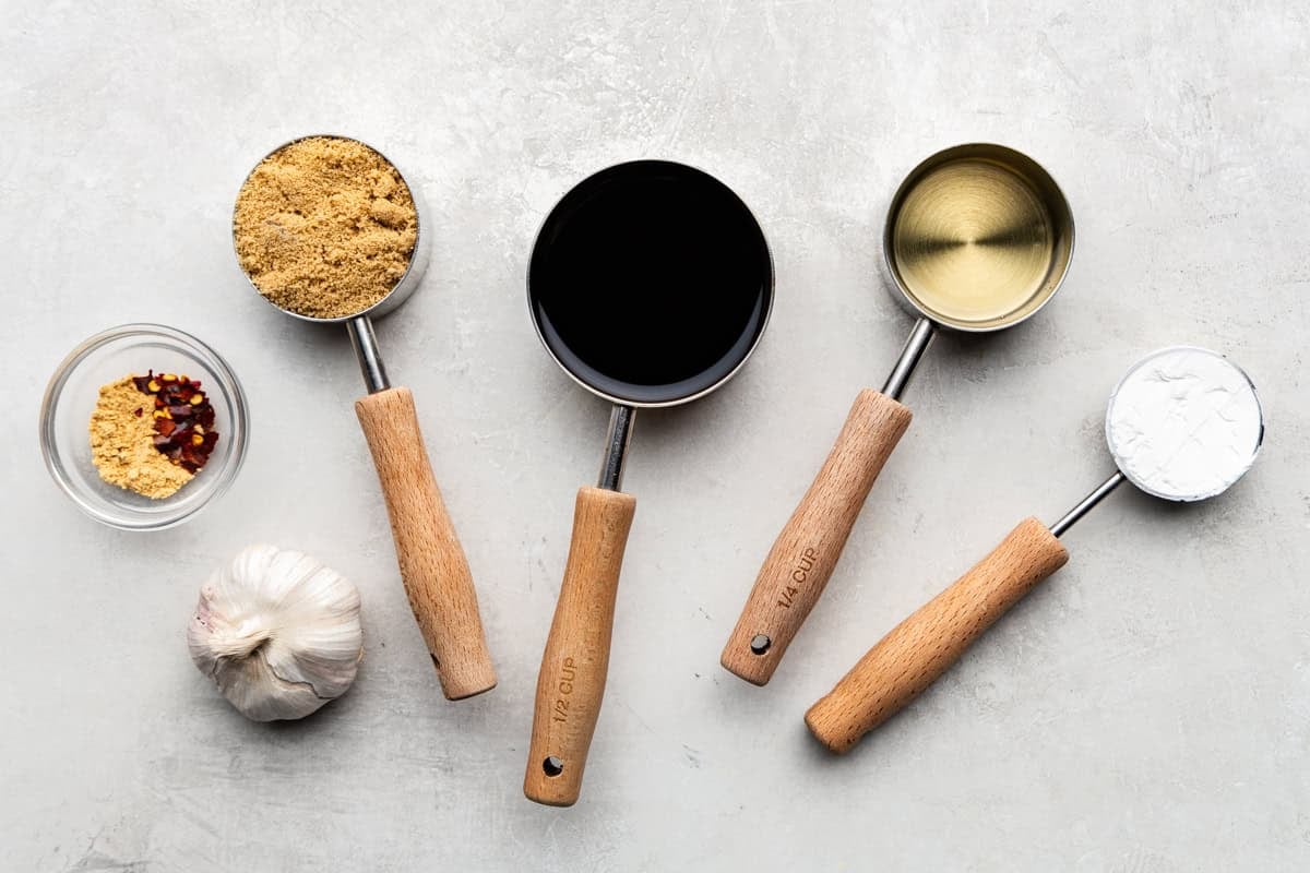 Ingredients used to make teriyaki sauce.
