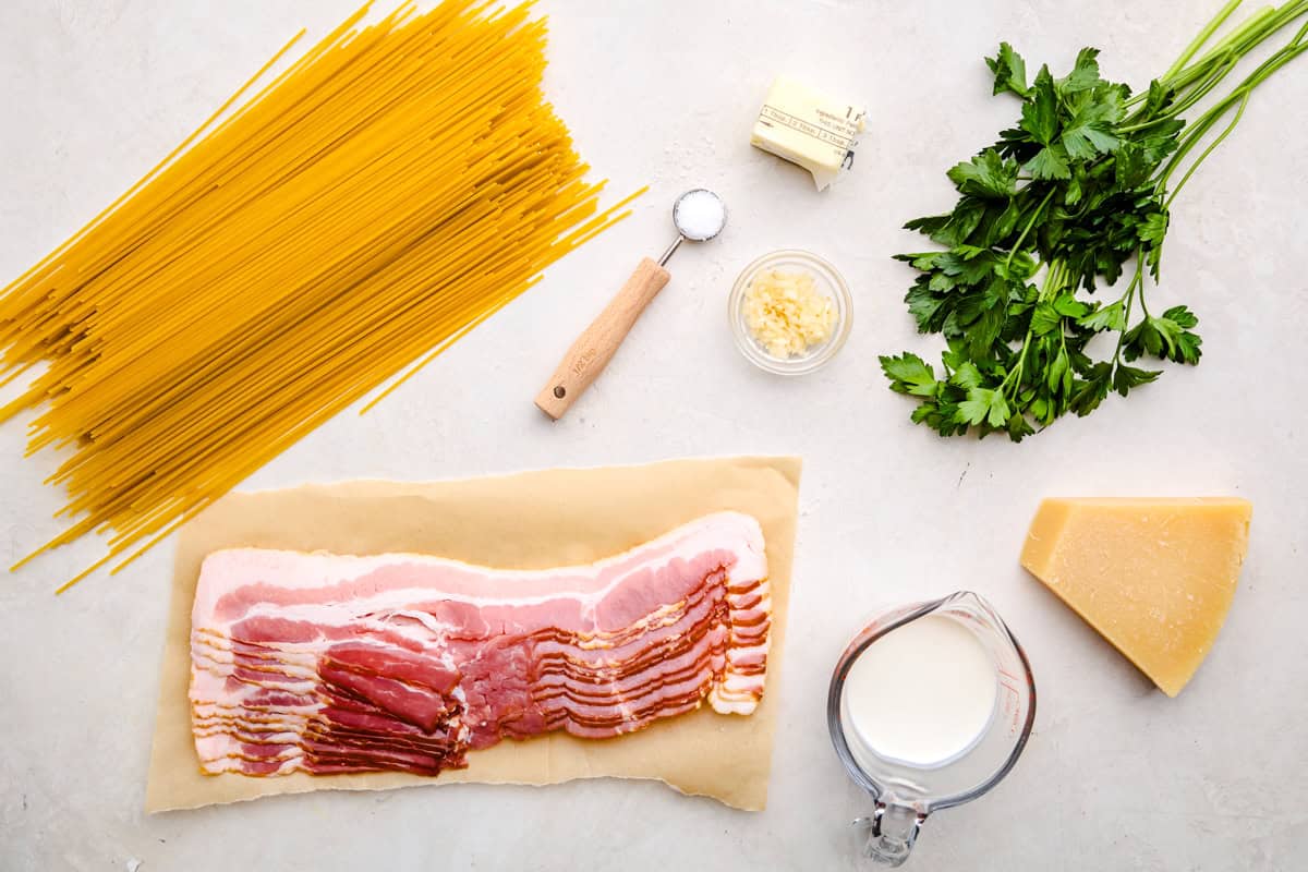 Ingredients for Eggless Spaghetti Carbonara.